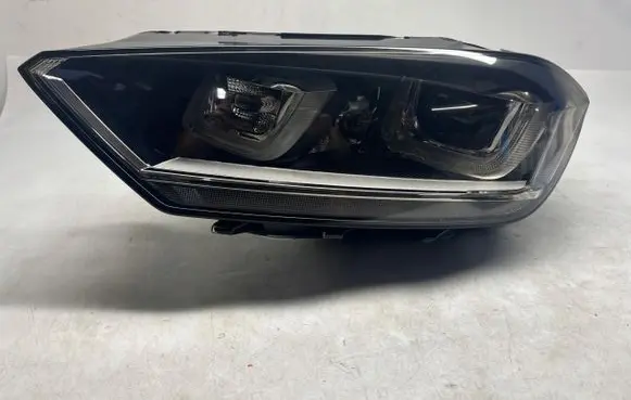 Volkswagen Golf Sportsvan Headlight/headlamp 517941043A