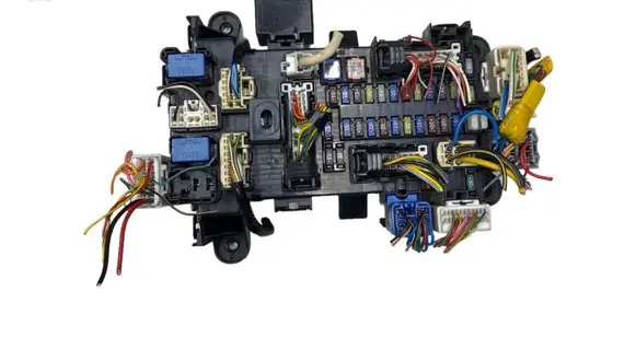 Suzuki Grand Vitara II Fuse box set 3861084F21 9421 01485C24