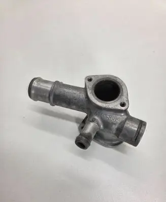Audi A4 S4 B5 8D Engine coolant pipe/hose 038121133A