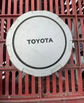 Toyota Avensis T220 Original wheel cap