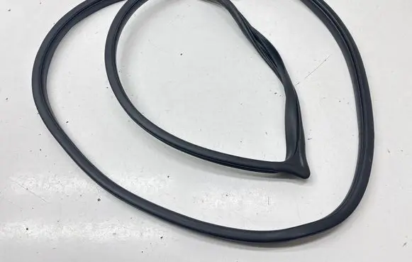 KIA Optima Front door rubber seal 170412