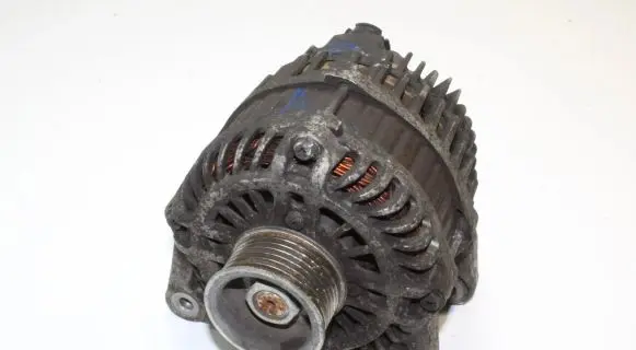 Nissan Juke I F15 Generator/alternator 23100JD200