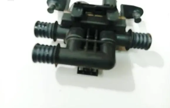 BMW X5 E53 Coolant heater control valve 6411690665203 64116906652-03