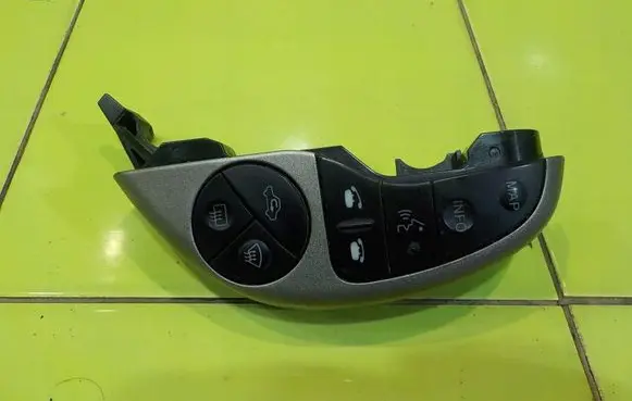 Toyota Prius (NHW20) Other switches/knobs/shifts F70CV164 RP110