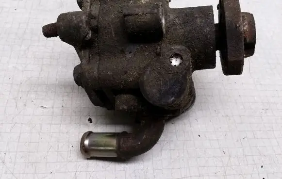 Audi A4 S4 B6 8E 8H Power steering pump