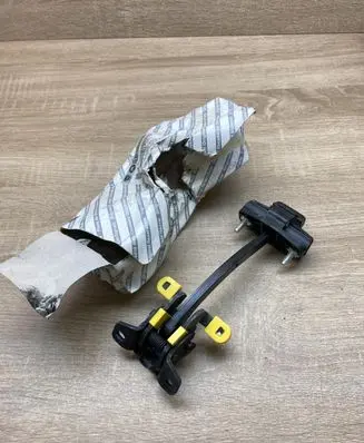 Fiat Fiorino Rear door check strap stopper 1388375080 68379289AA