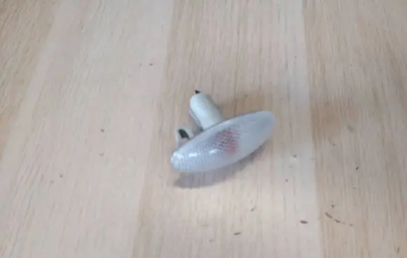 Suzuki Swift III Front fender indicator light MK8