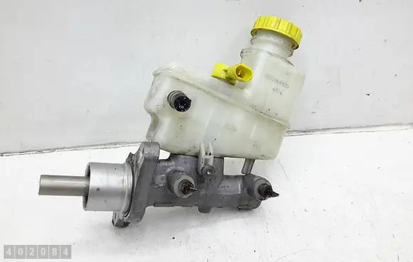 Master brake cylinder