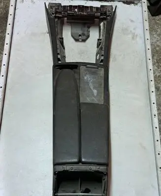 Mercedes-Benz E W212 Center console A2046800150 0005031010