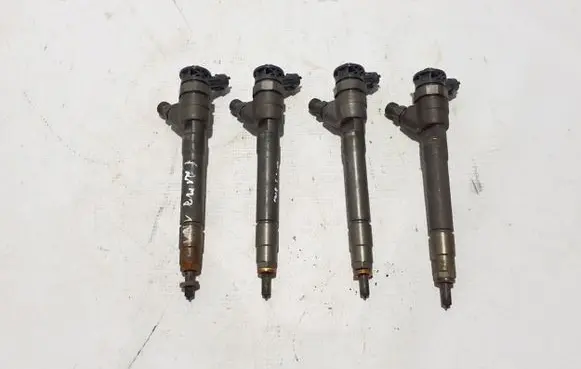 Nissan NV300 Fuel injector 0445110569