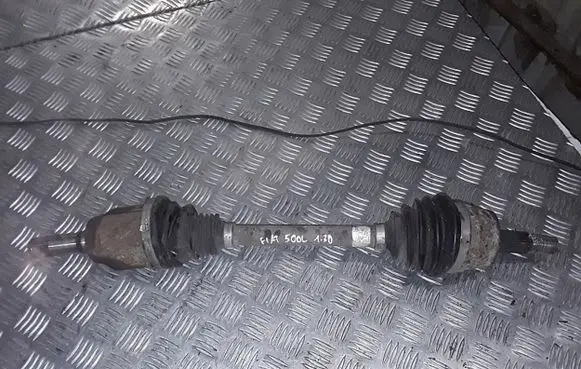 Fiat 500L Front driveshaft