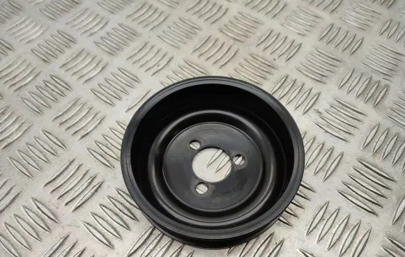 Volkswagen Polo V 6R Water pump pulley 03D121028B