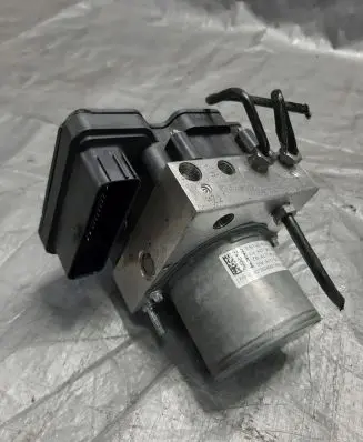 Mercedes-Benz GLB x247 ABS Pump A1779013605