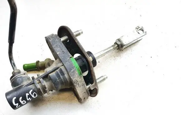 Toyota Avensis T270 Clutch master cylinder 3142002051a 31420-02051-a
