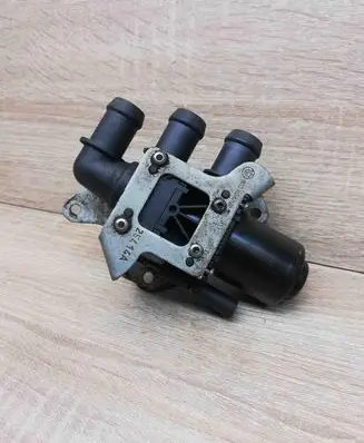 BMW X5 F15 Coolant heater control valve 8512236 8572123