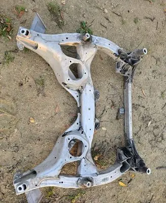 BMW 7 F01 F02 F03 F04 Front subframe 6796692 6797643 6797644