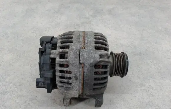Volkswagen Jetta V Generator/alternator 06F903023F