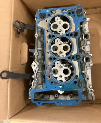 Porsche Cayenne (9Y0 9Y3) Engine head 06M103404AF