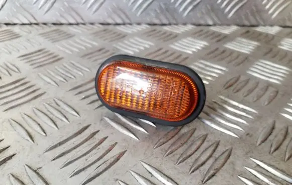 Renault Trafic II (X83) Front fender indicator light 8200194580 7700847333