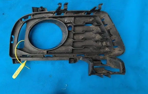 BMW 3 GT F34 Front bumper lower grill 8057200