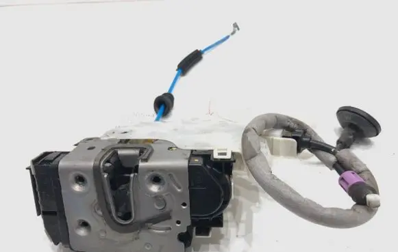 Mercedes-Benz E W212 Front door lock A0997200135