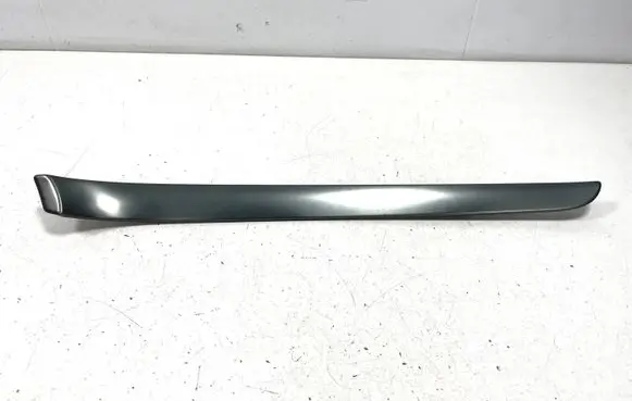 Audi A4 S4 B7 8E 8H Front door trim bar 8E0867410