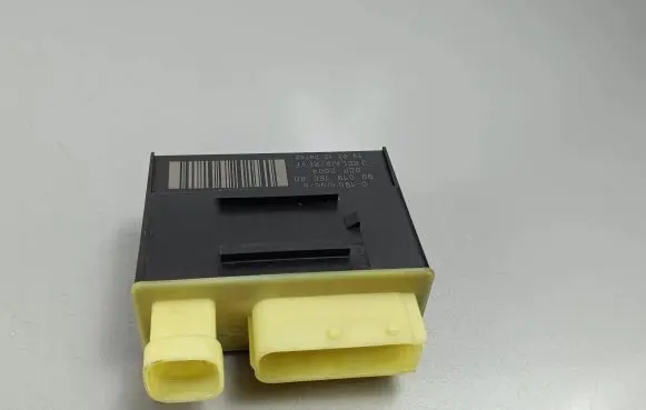 Peugeot 5008 II Coolant fan relay 9801916680