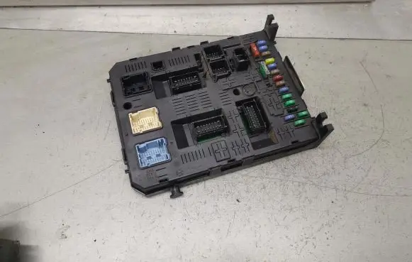 Citroen Berlingo Fuse module 9664058780 966405878002