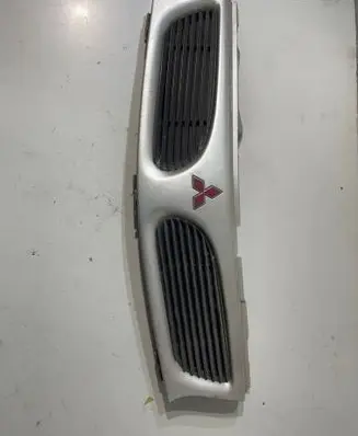Mitsubishi Carisma Front grill MB944763