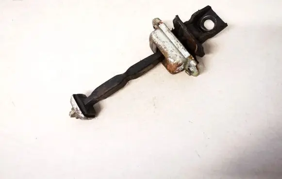 Skoda Octavia Mk2 (1Z) Rear door check strap stopper