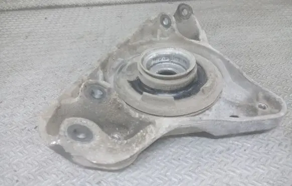 Audi A4 S4 B7 8E 8H Coil spring mount 