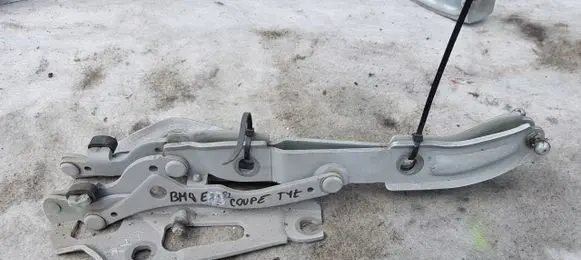 BMW 1 E82 E88 Tailgate/trunk/boot hinge BMW1E82COUPEZAWIASYKLAPYPOKRYWYTYPL