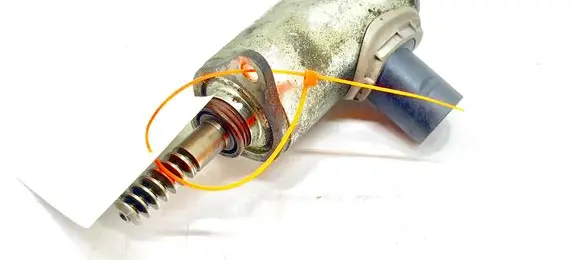 BMW 7 F01 F02 F03 F04 Camshaft vanos timing valve 7605025