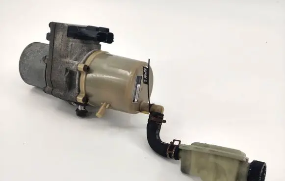 Mazda 3 II Power steering pump PA66GF20