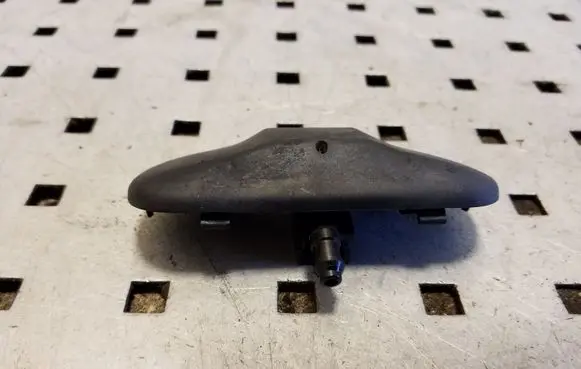 Volkswagen PASSAT B8 Windshield washer spray nozzle 5M0955985C