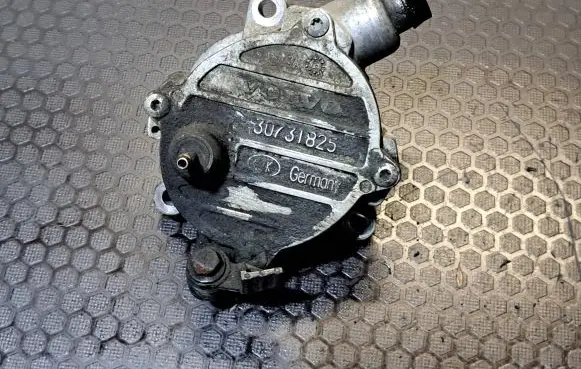Volvo XC90 Vacuum pump 30731825