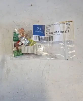 Mercedes-Benz ML W164 Fuse N000000004325