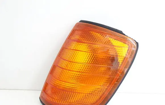 Mercedes-Benz E W124 Front indicator light 42704R6