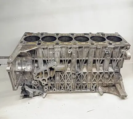 BMW 5 E60 E61 Engine block 7792822 27126645