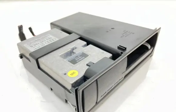 Audi A6 Allroad C6 Head unit multimedia control 4E0035785B 041762000