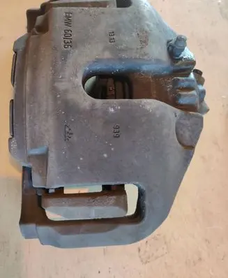 Front brake caliper