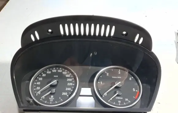 BMW 5 E60 E61 Speedometer (instrument cluster) 110080213 62109177261 640496890