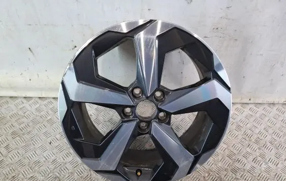 Nissan Qashqai J12 R18 alloy rim 6UA8AR20875