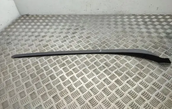 Ford B-MAX Windshield trim A11R03195
