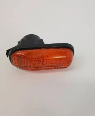 Front fender indicator light
