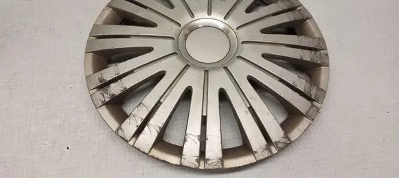 Fiat Bravo R15 wheel hub/cap/trim 