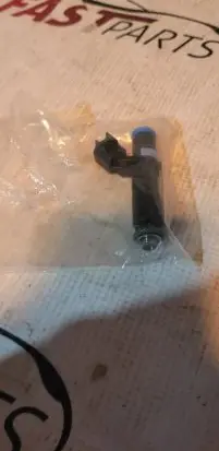 Jeep Grand Cherokee Fuel injector 04627890ab