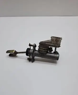 Nissan X-Trail T30 Master brake cylinder