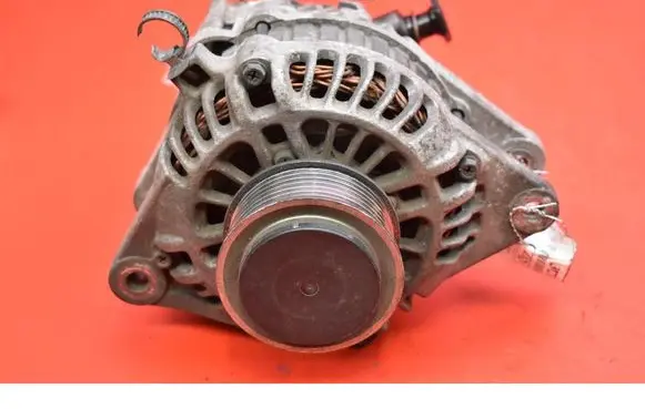 KIA Sorento Generator/alternator 37300-4A110