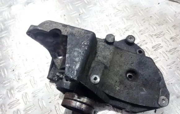 Opel Vectra B Generator/alternator belt tensioner 90502770